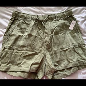 NWT Old Navy Green cotton shorts size L